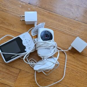 White Baby Monitor with Camera